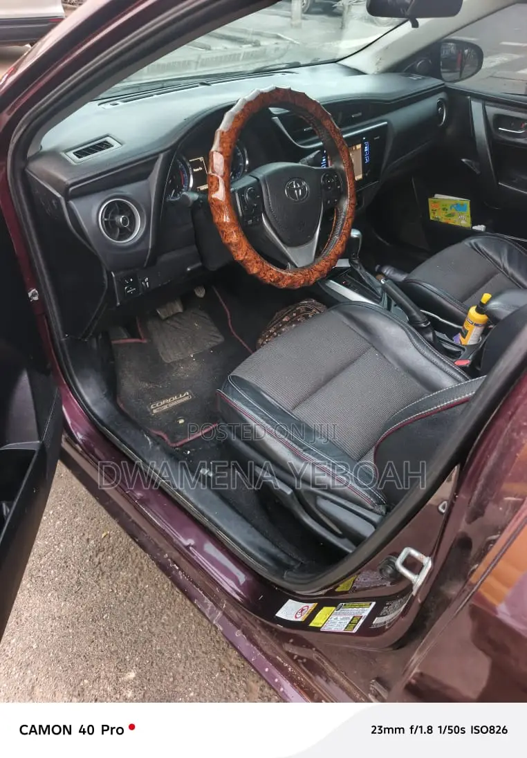 Toyota Corolla SE 4dr Sedan (1.8L 4cyl CVT) 2017 Burgundy