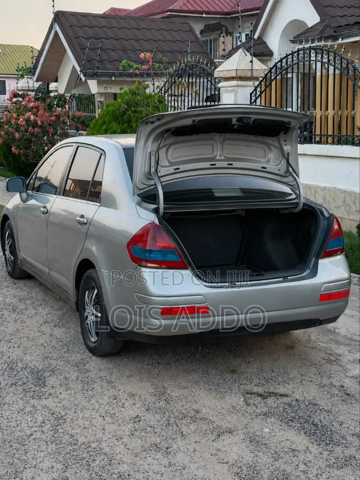 Nissan Versa 1.8 SL 2008 Gray