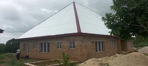 5bdrm House in Clifford, Bekwai Municipal for sale