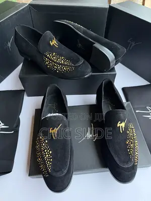 Men’S Suede Studded Loafers