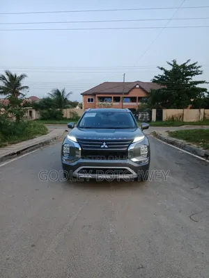 Mitsubishi Outlander SEL Launch Edition 2022 Gray