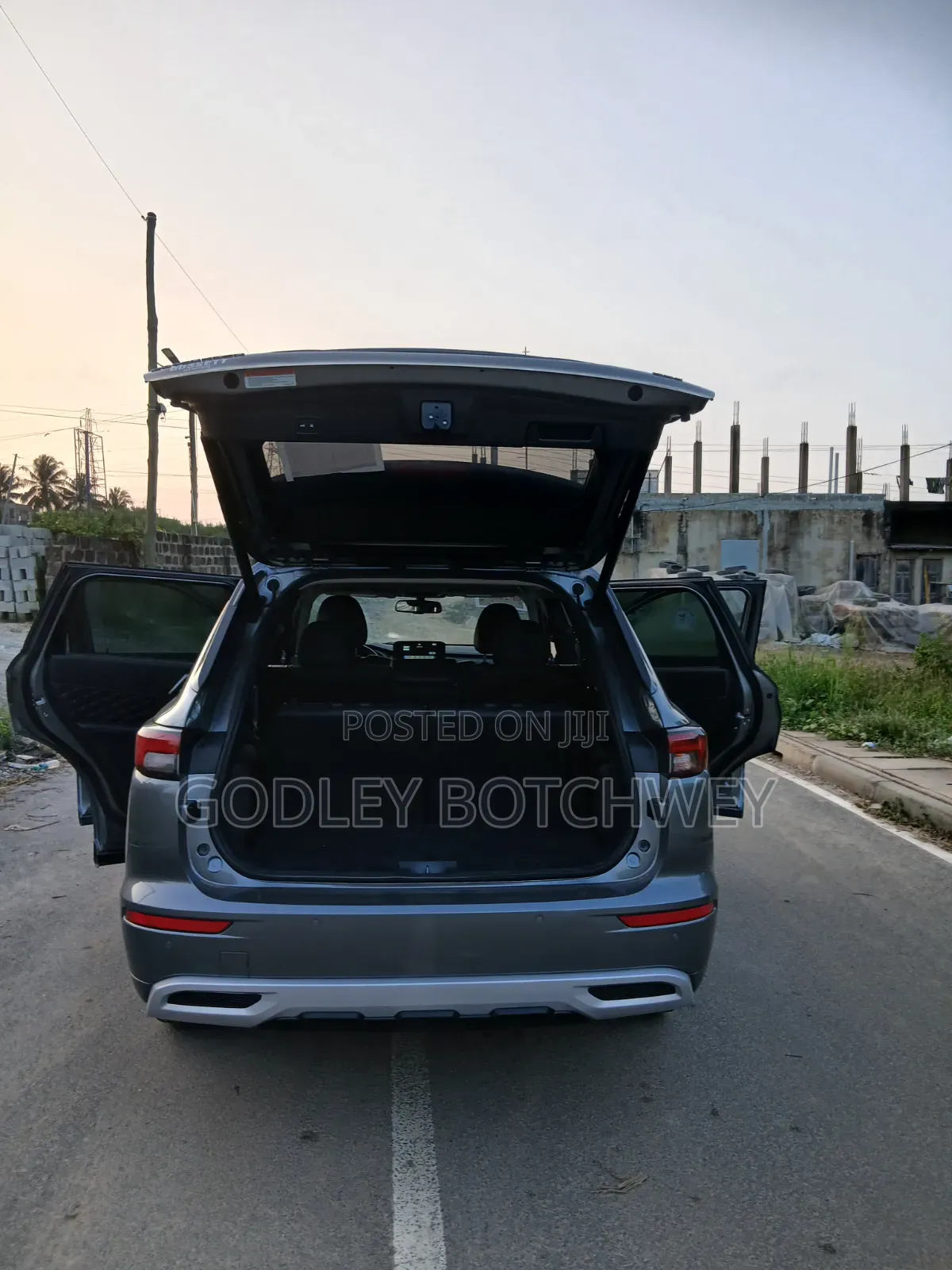 Mitsubishi Outlander SEL Launch Edition 2022 Gray