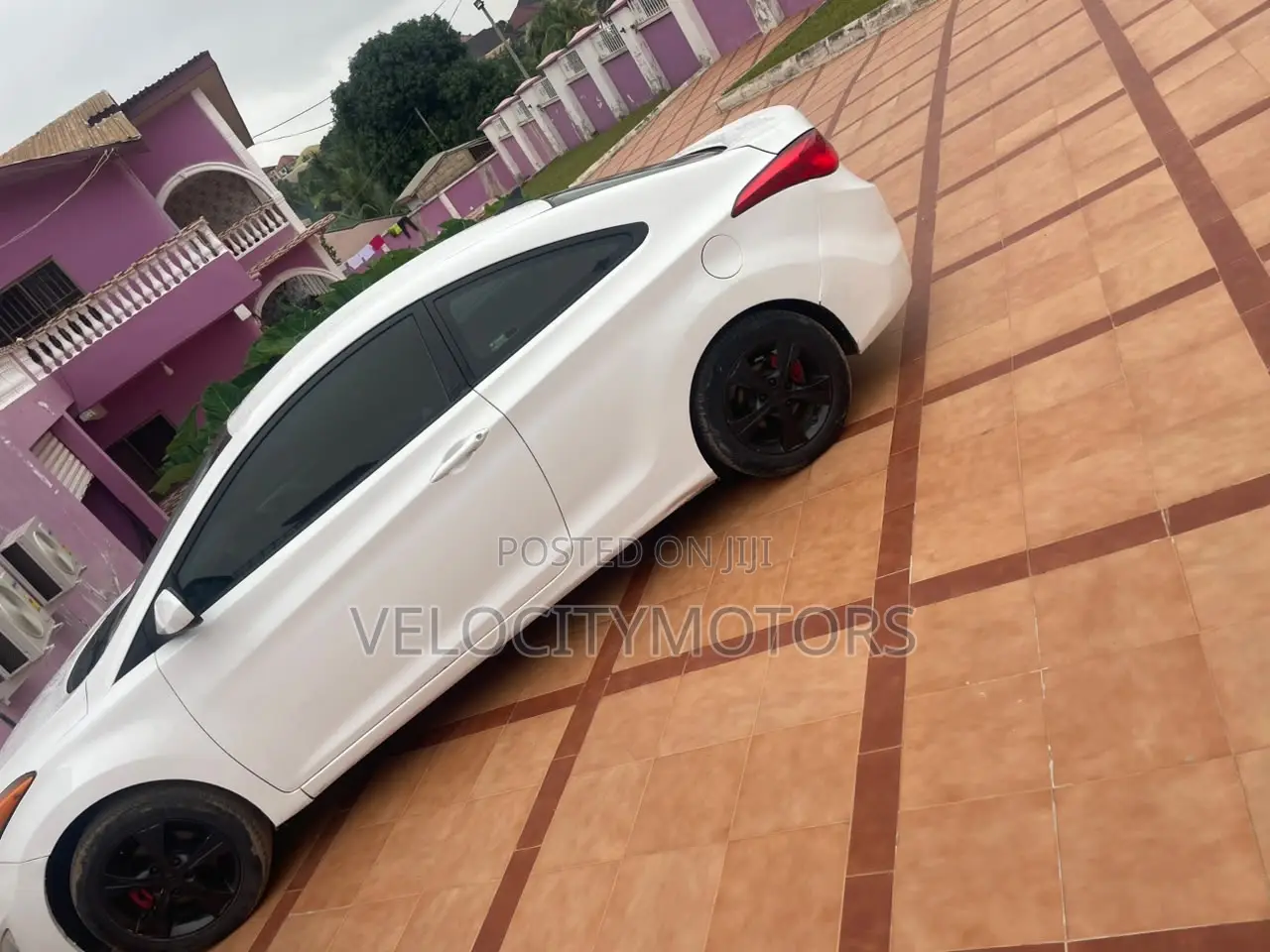 Hyundai Elantra SE Coupe FWD (1.8L 4cyl 6A) 2013 White