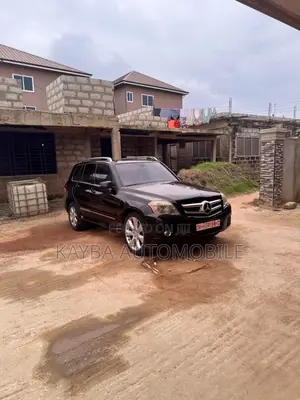Mercedes-Benz GLK-Class 2010 Black