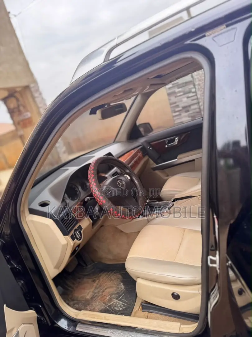 Mercedes-Benz GLK-Class 2010 Black