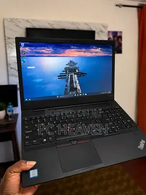 Laptop Lenovo ThinkPad E580 16GB Intel Core i5 HDD+SSD 512GB