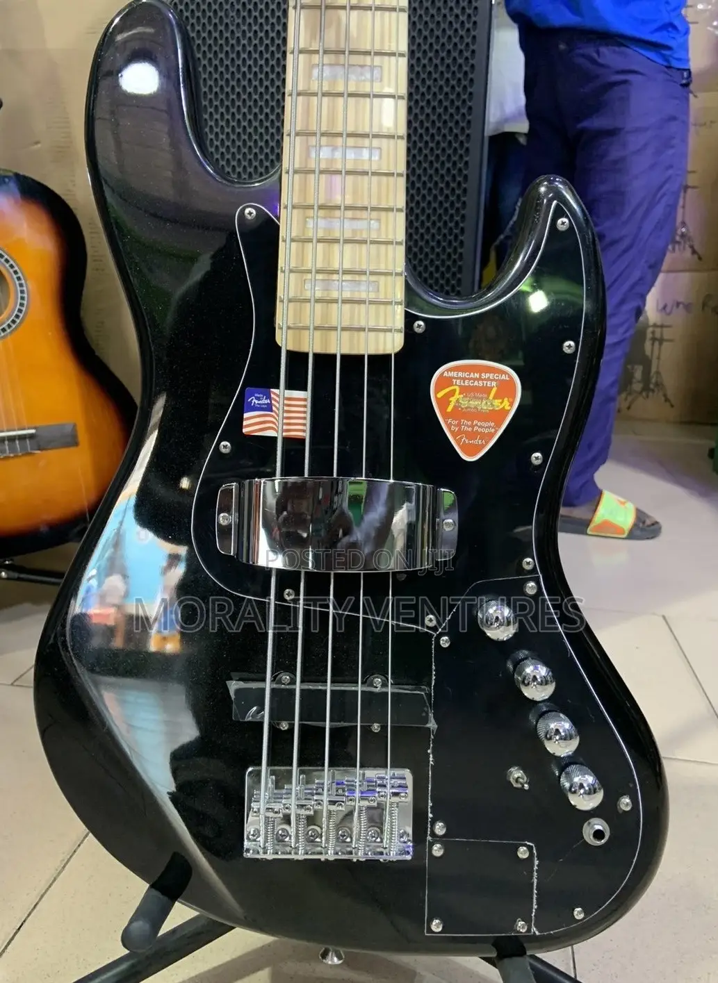 Fender Active (Black) Jazz Bass