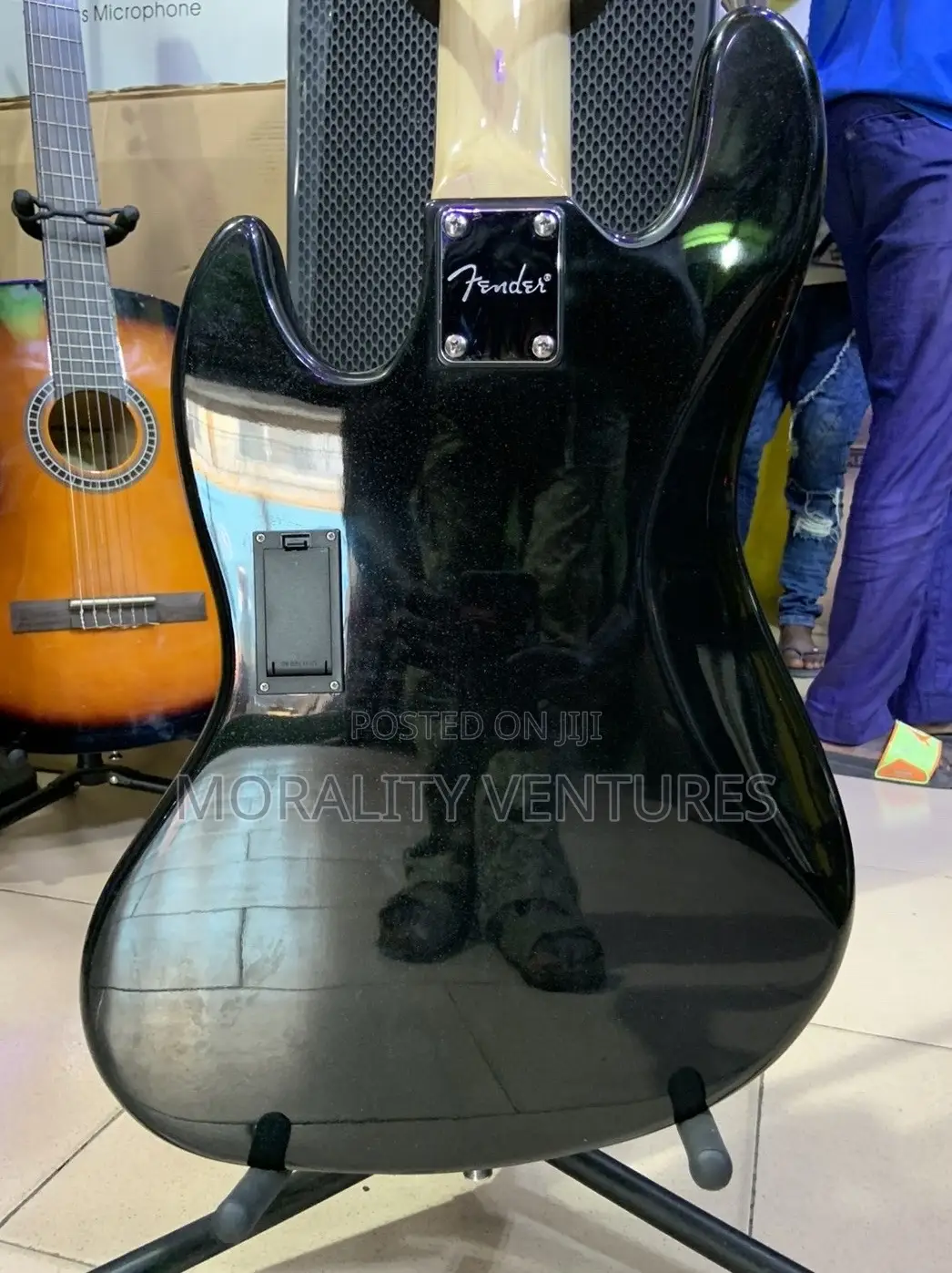 Fender Active (Black) Jazz Bass