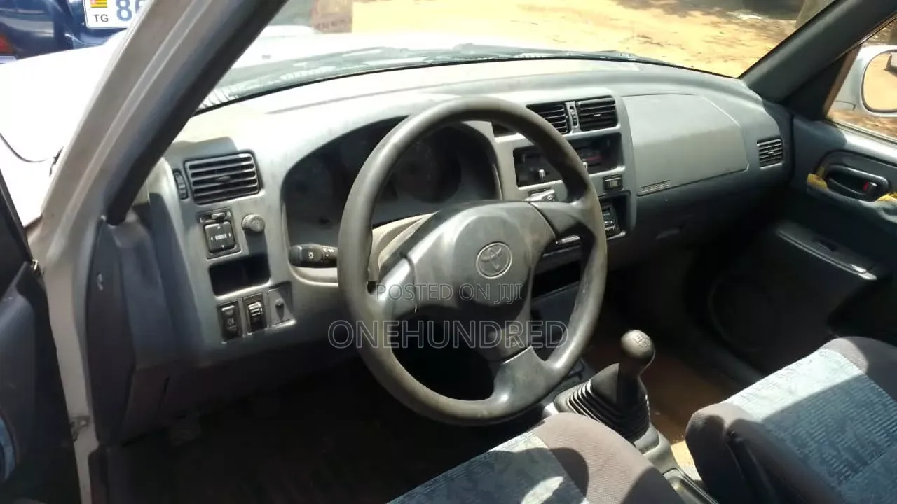 Toyota RAV4 2002 Silver