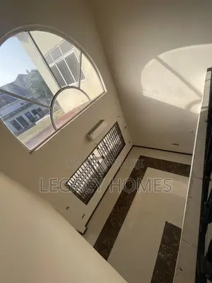 5bdrm House in East Legon, American House for rent