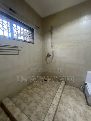 5bdrm House in East Legon, American House for rent