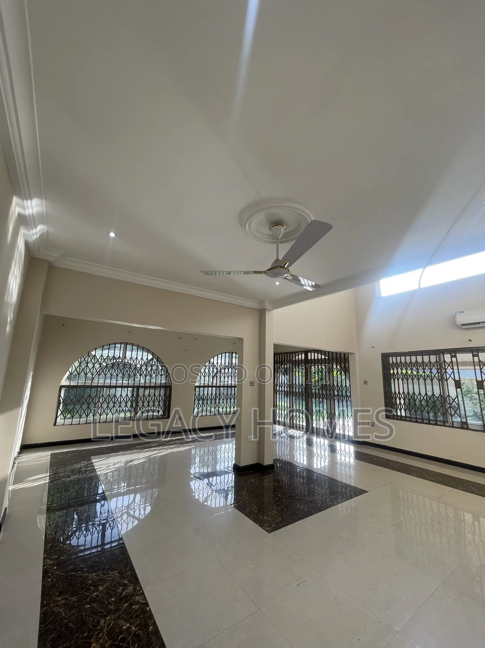 5bdrm House in East Legon, American House for rent