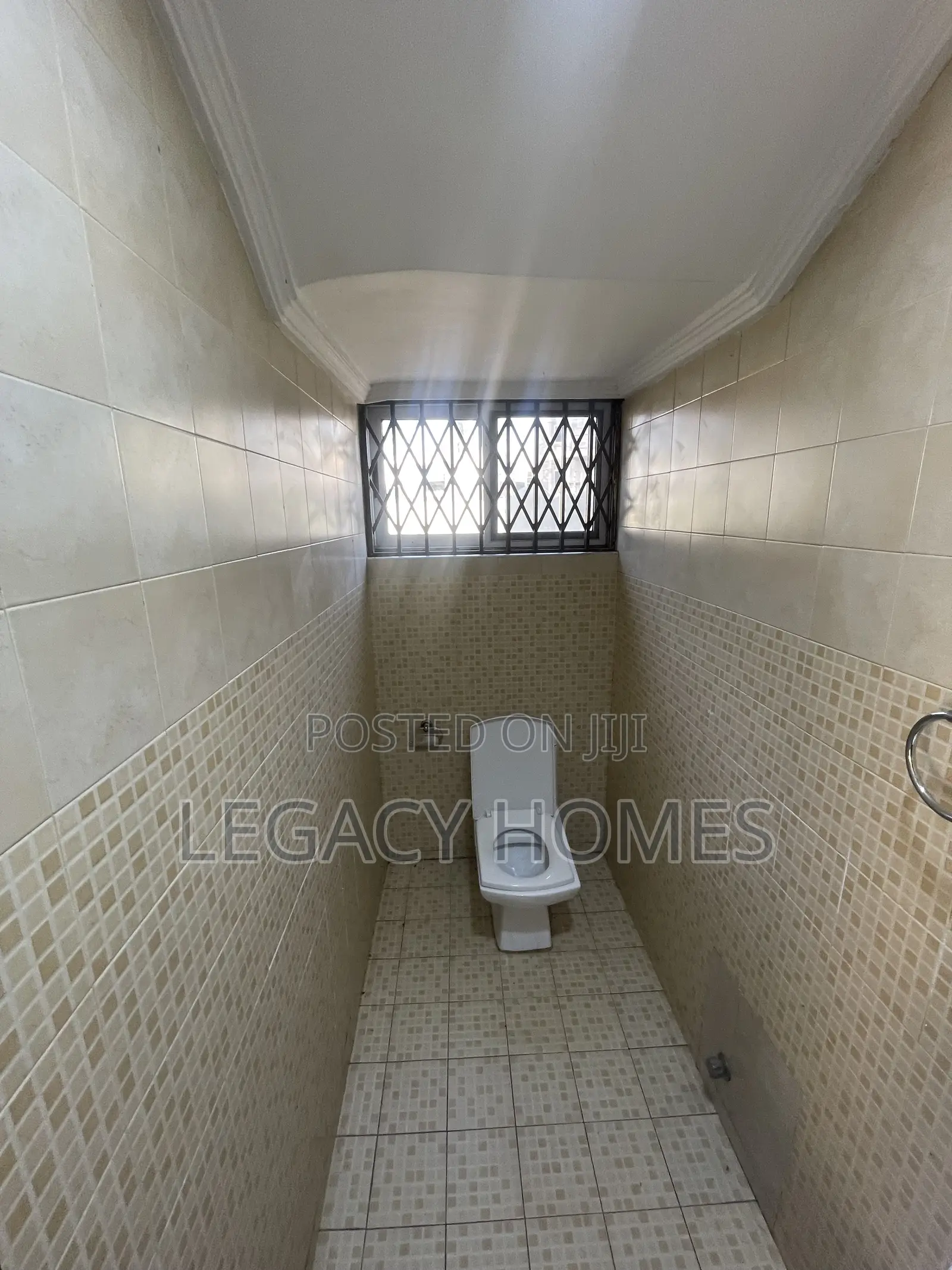 5bdrm House in East Legon, American House for rent