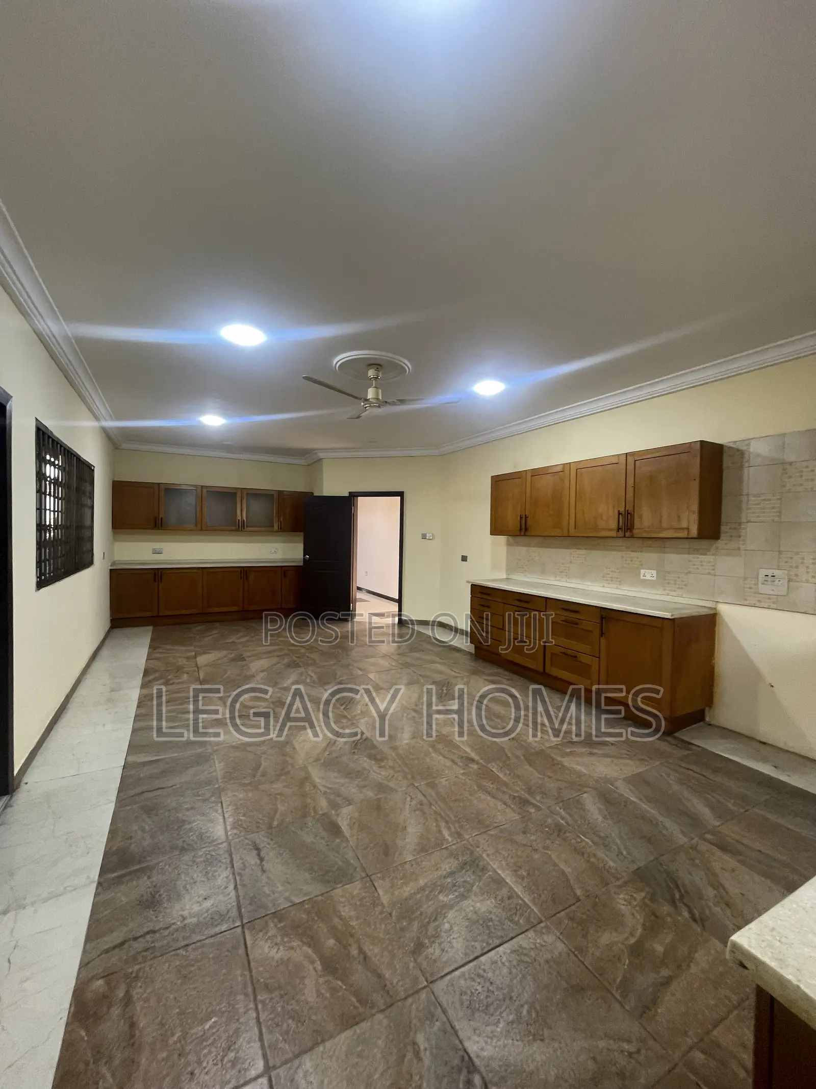 5bdrm House in East Legon, American House for rent