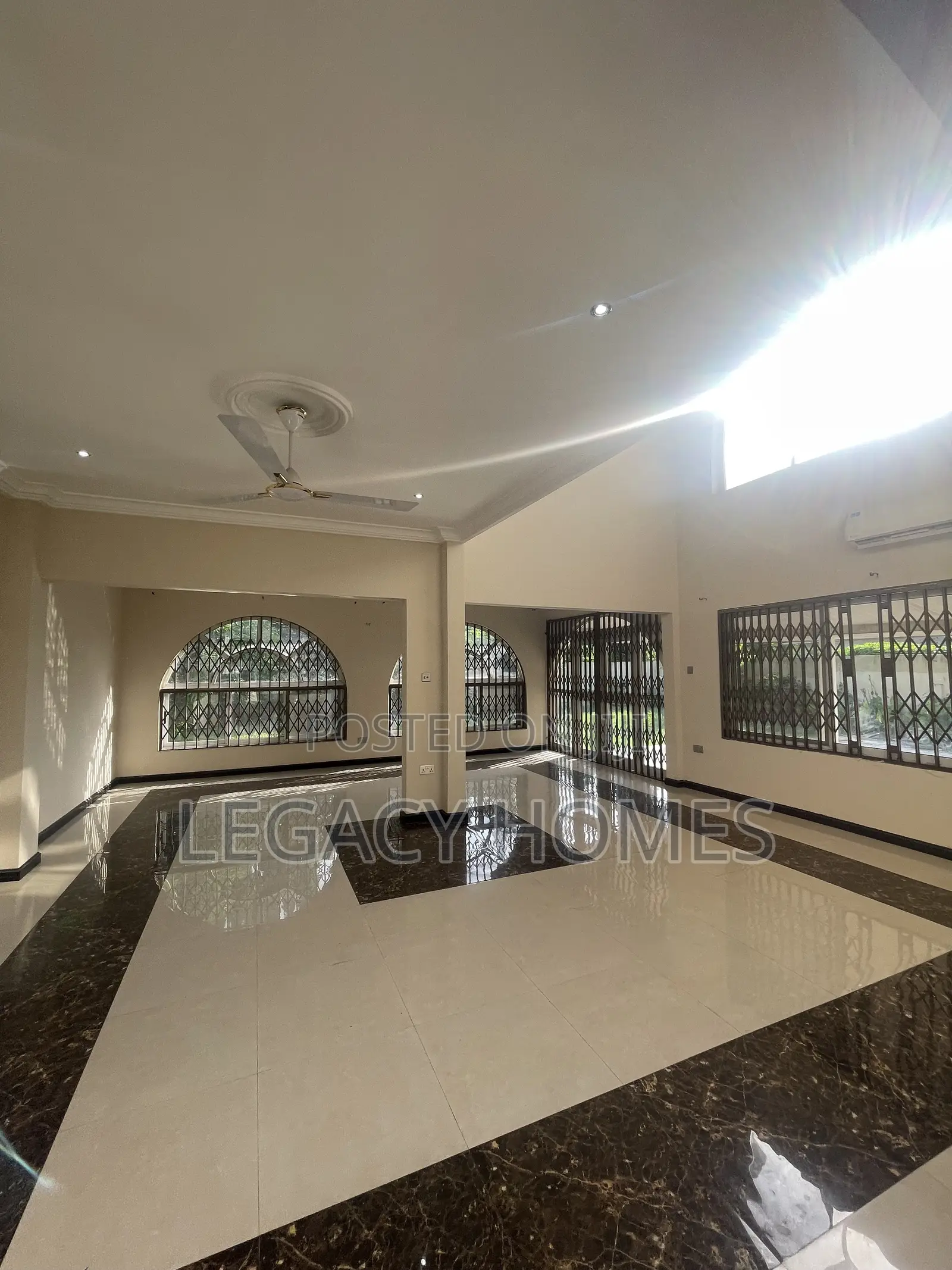5bdrm House in East Legon, American House for rent