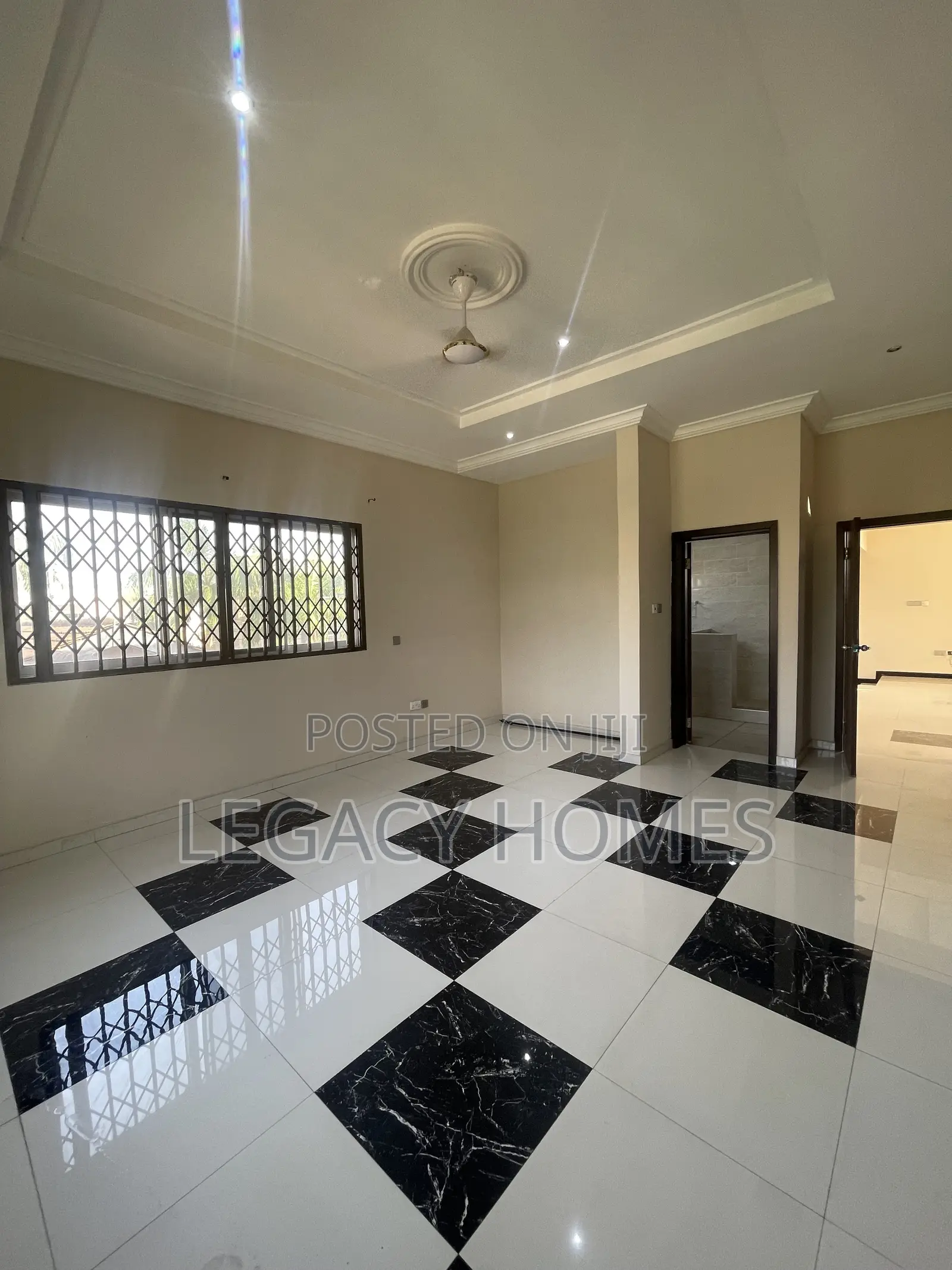 5bdrm House in East Legon, American House for rent
