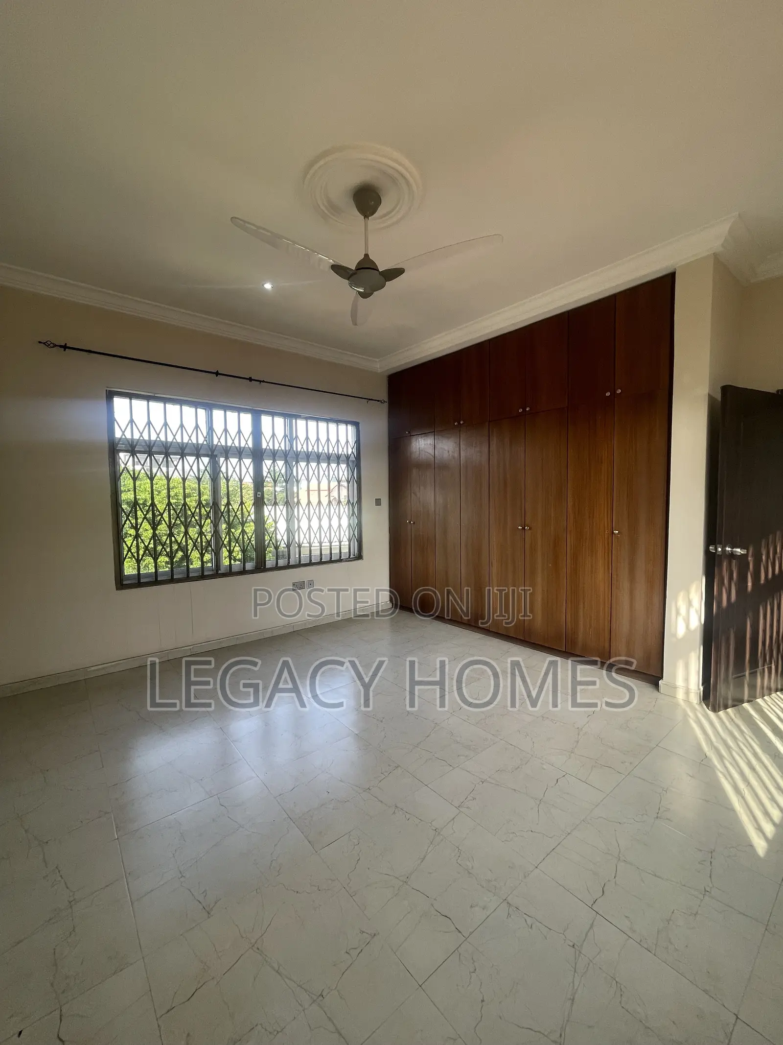 5bdrm House in East Legon, American House for rent