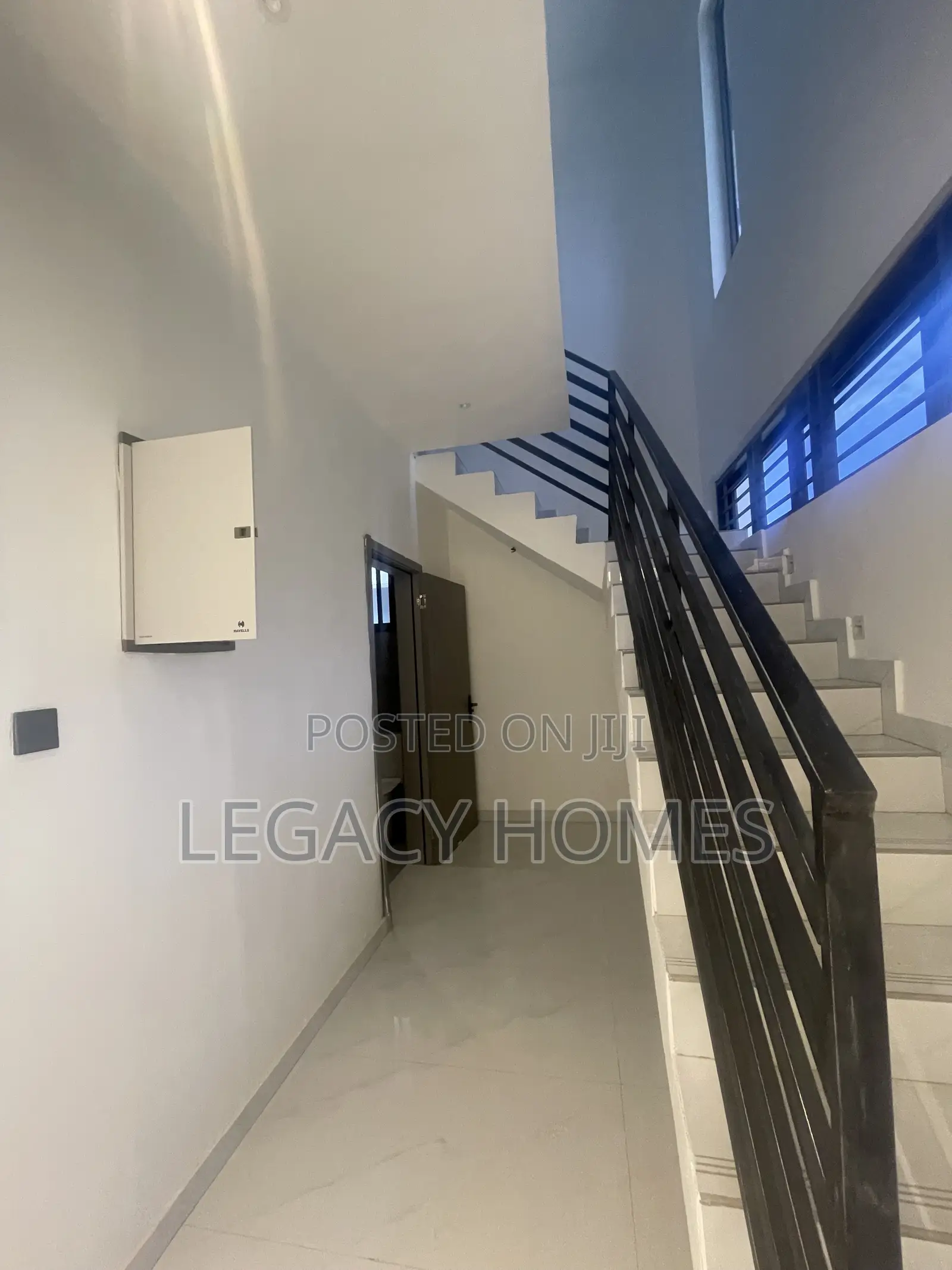 3bdrm Townhouse / Terrace in Haatso, ECOMOG for rent