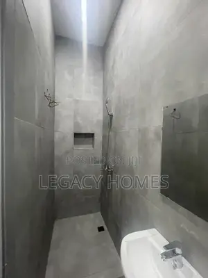 3bdrm Townhouse / Terrace in Haatso, ECOMOG for rent