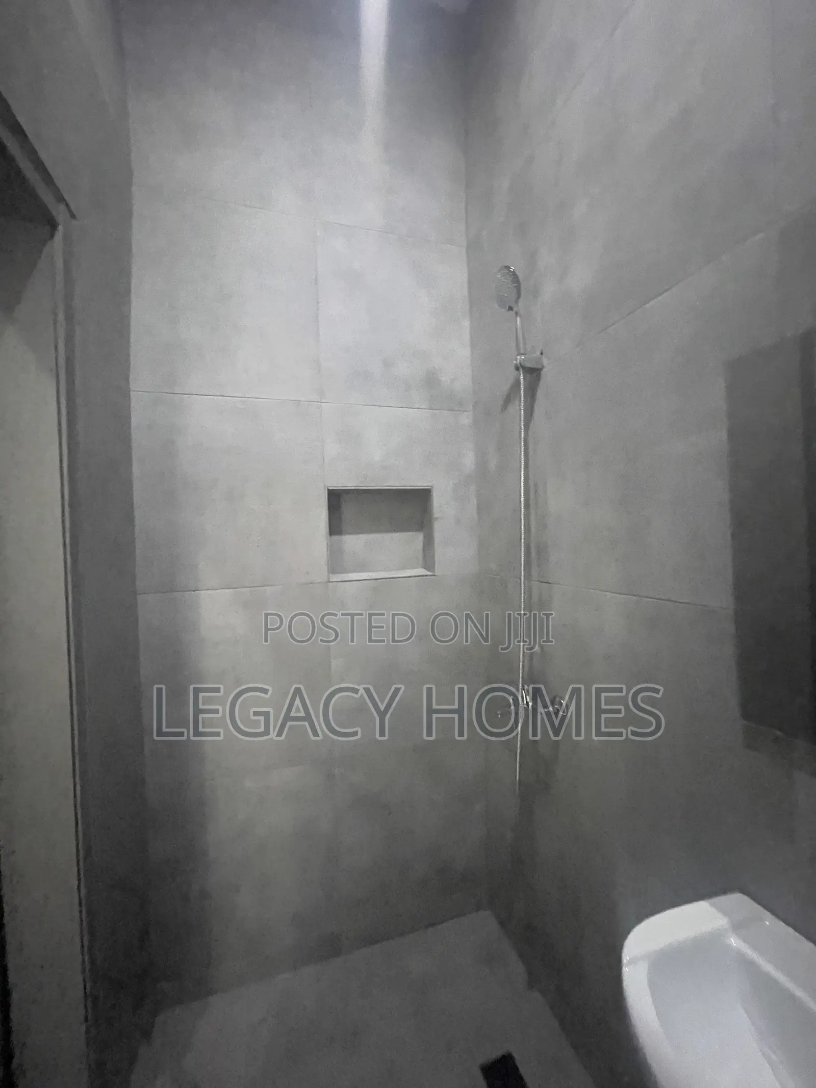 3bdrm Townhouse / Terrace in Haatso, ECOMOG for rent