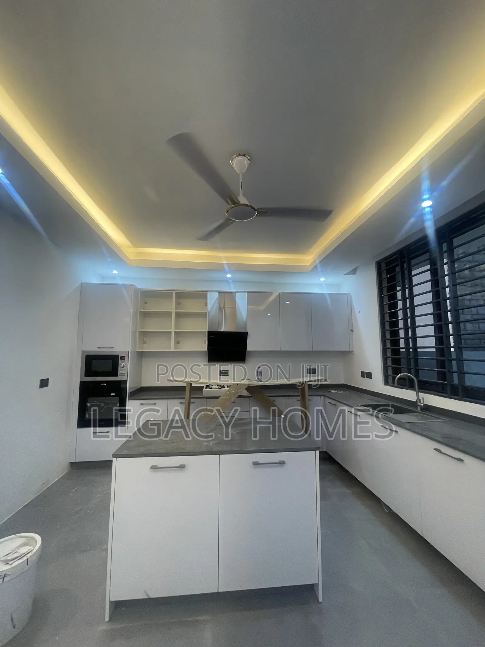 3bdrm Townhouse / Terrace in Haatso, ECOMOG for rent