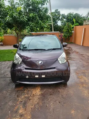 Toyota Vitz 1.0 FWD 3dr 2011 Brown