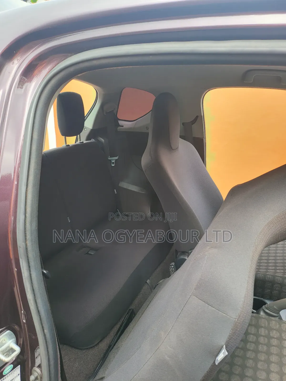 Toyota Vitz 1.0 FWD 3dr 2011 Brown