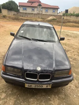 BMW 3 Series 318i RWD 1992 Blue