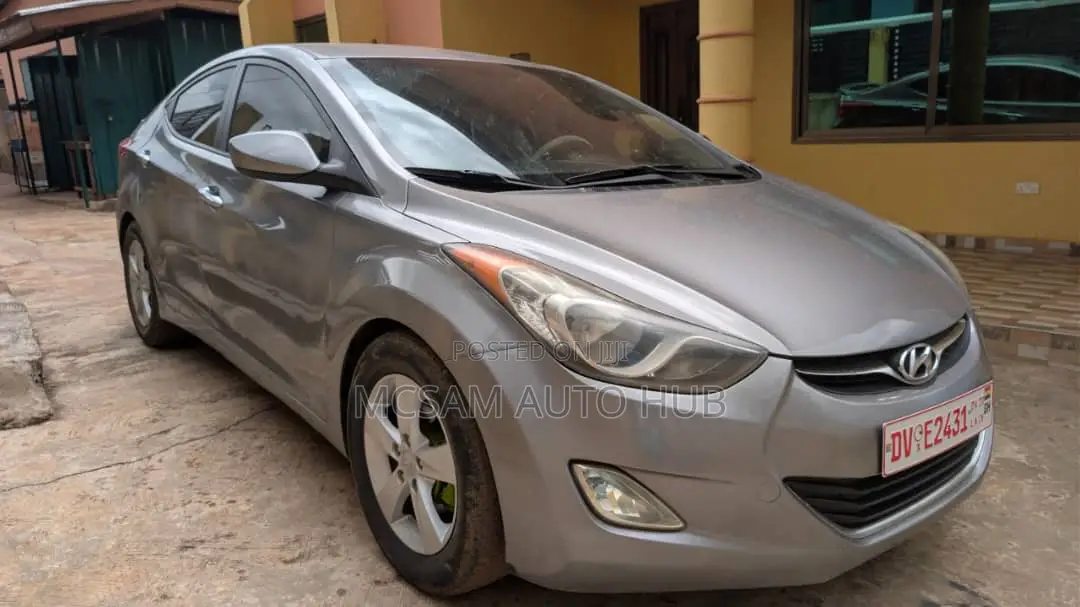 Hyundai Elantra SE Coupe FWD (1.8L 4cyl 6A) 2013 Gray