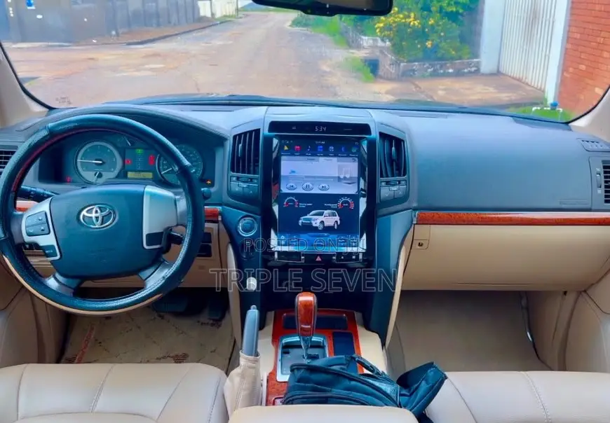 Toyota Land Cruiser 2014 Black
