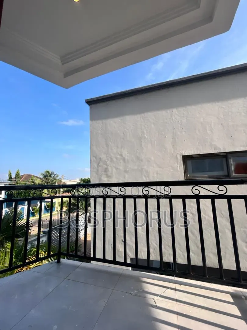 2bdrm Apartment in East Legon, American House for rent