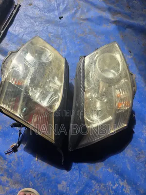 Toyota Noah Headlights
