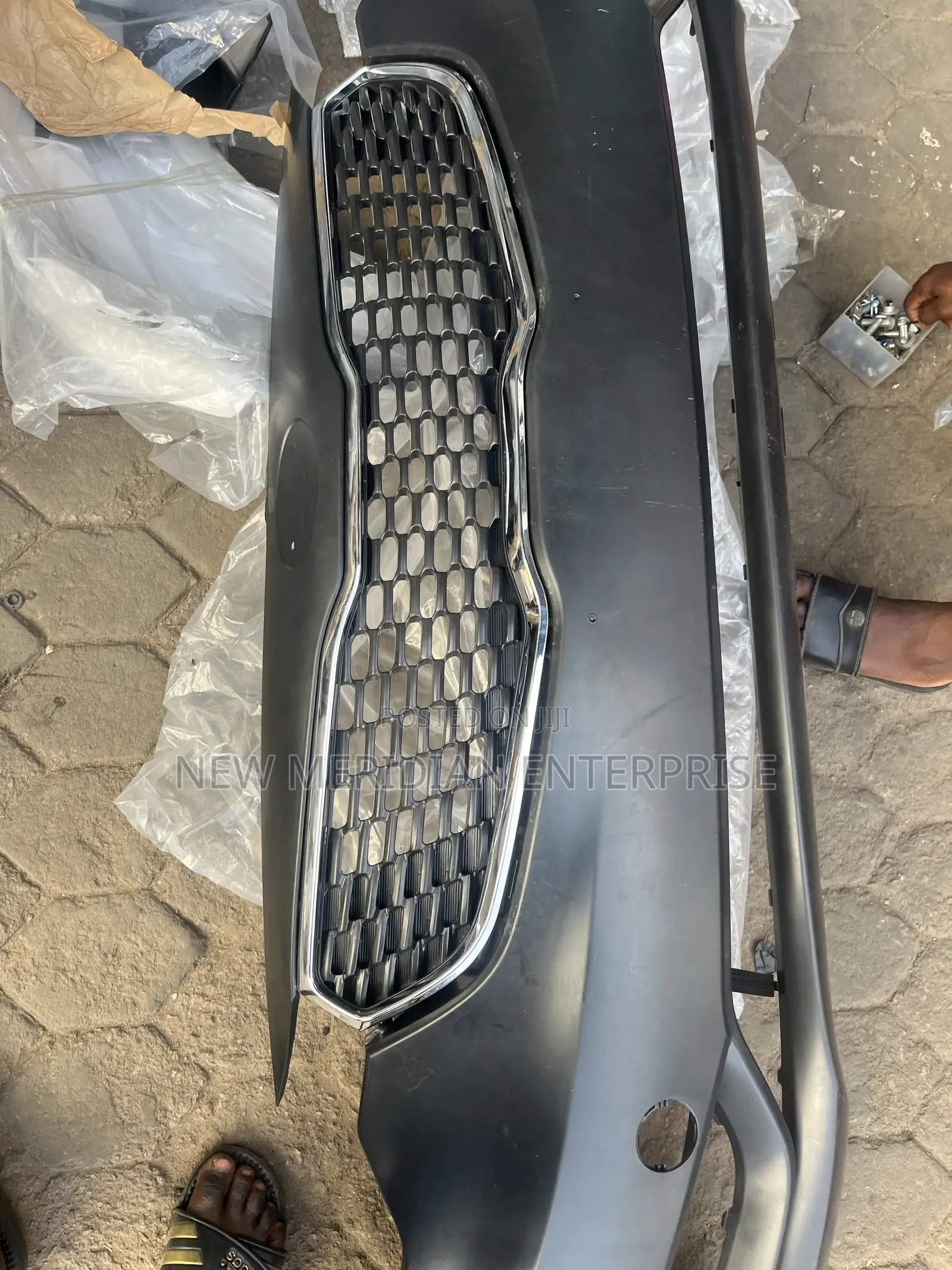 Kia Forte 2014 Front Bumper and Top Grille Available