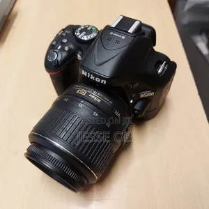 Nikon D5200 With 18-55mm Lens