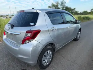 Toyota Vitz 2015 Gray