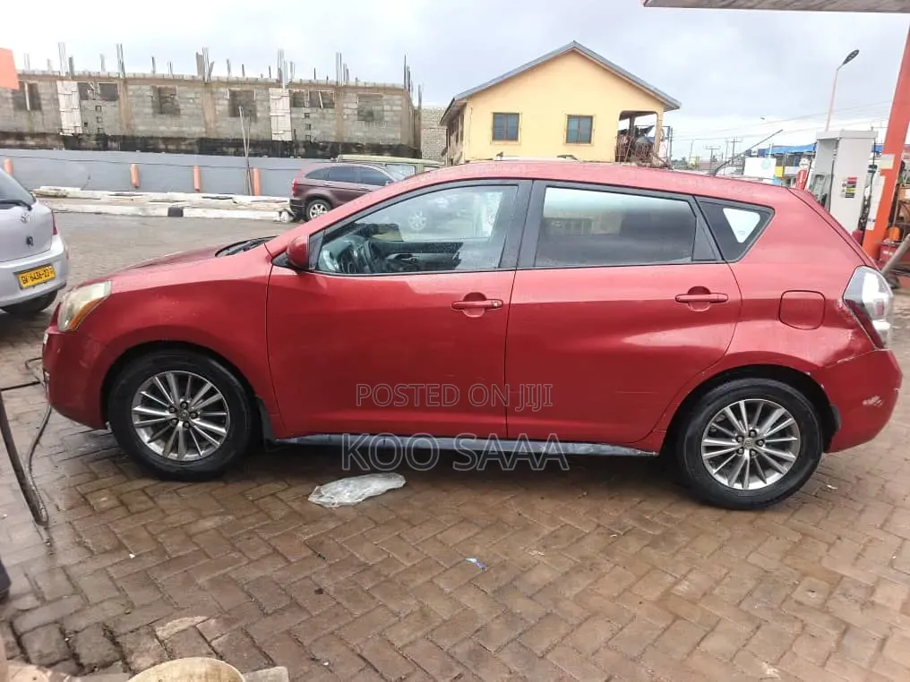 Pontiac Vibe 2010 Red