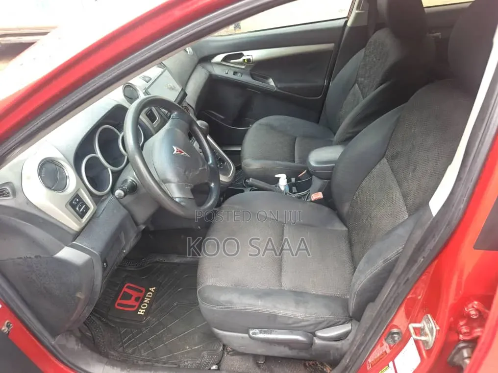 Pontiac Vibe 2010 Red