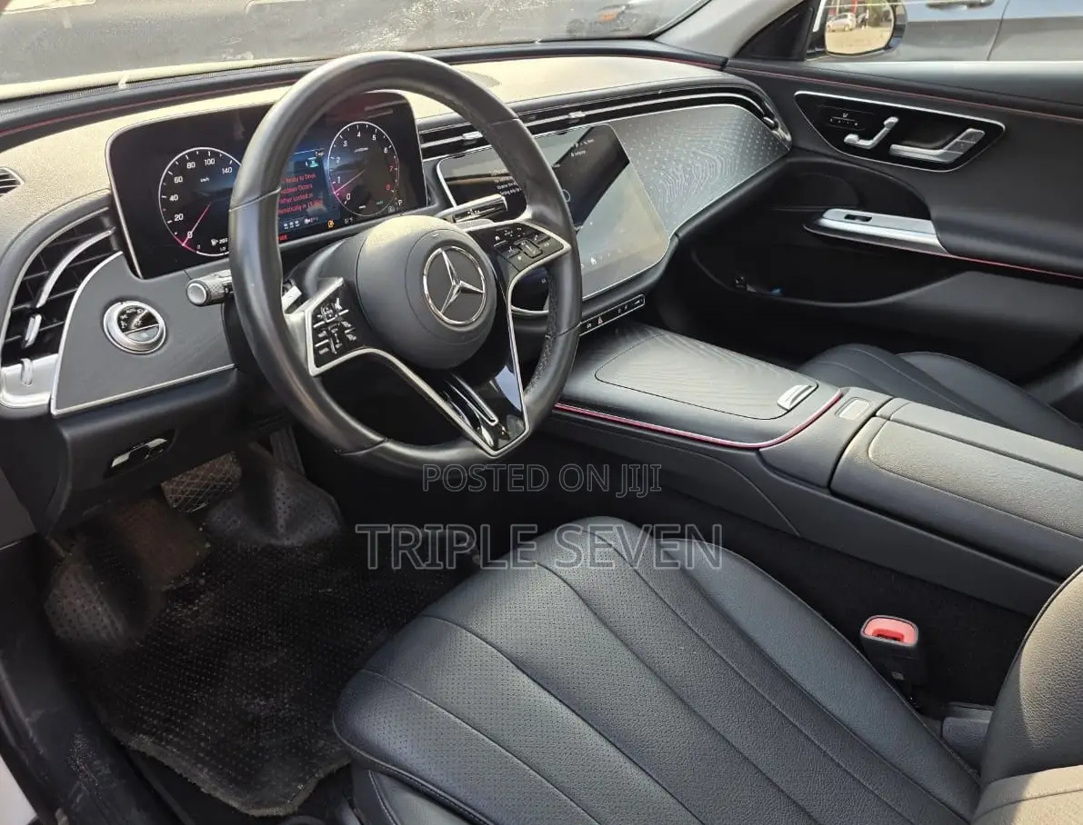 Mercedes-Benz E350 2025 White