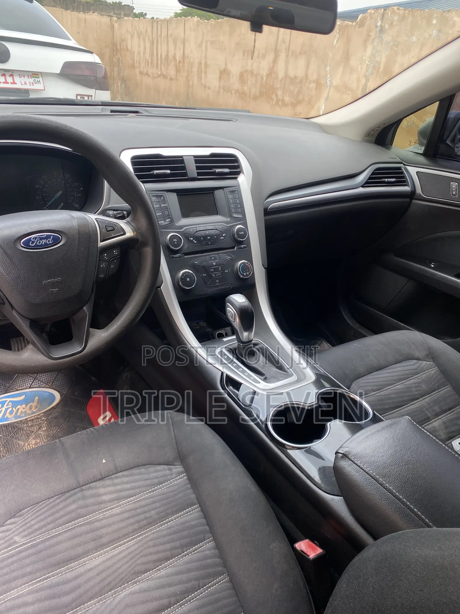 Ford Fusion SE 4dr Sedan (2.5L 4cyl 6A) 2014 Gray