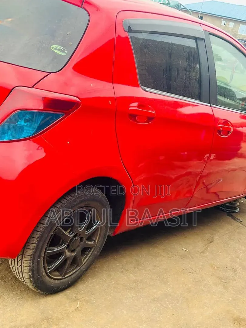 Toyota Vitz 2013 Red
