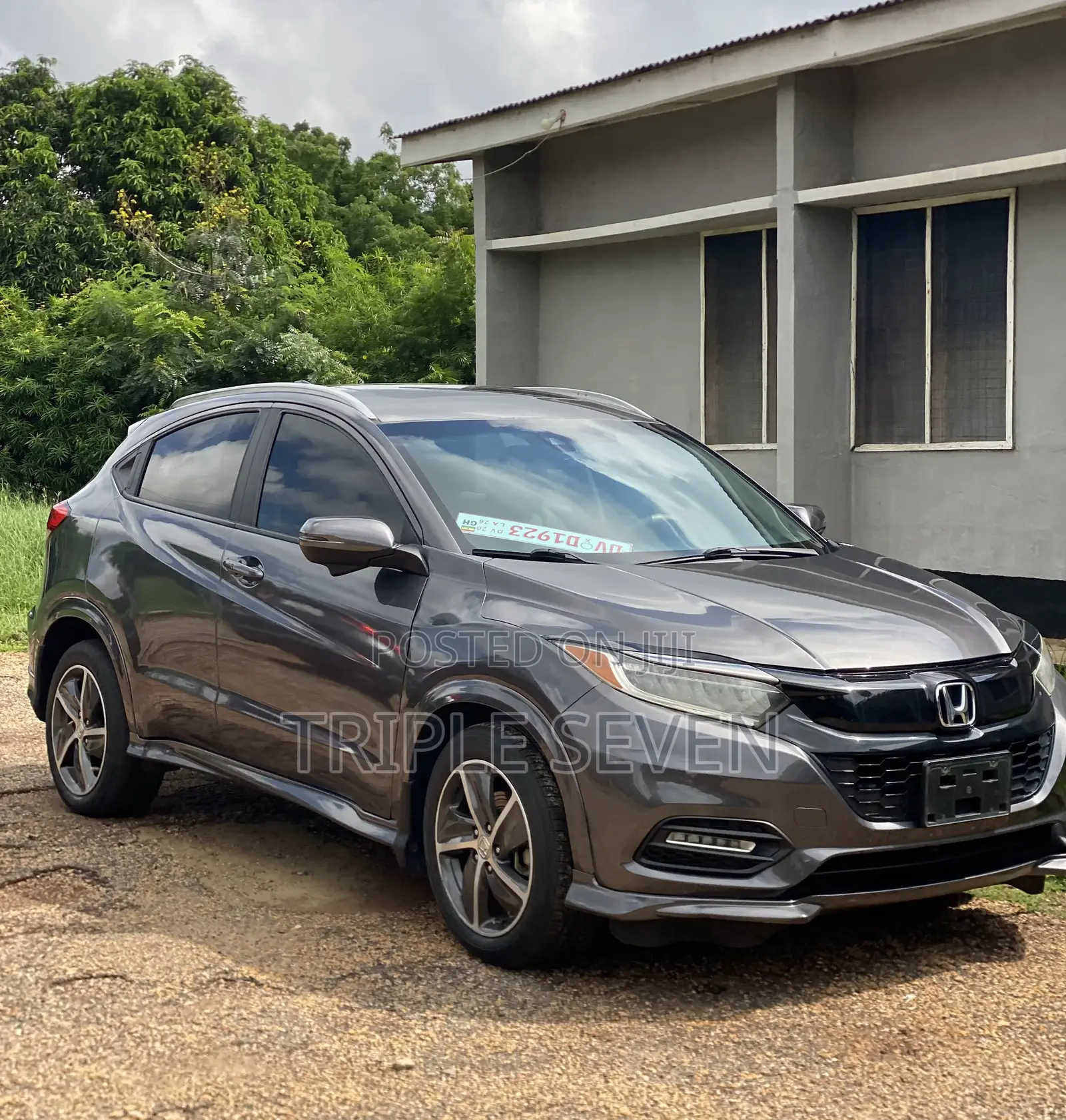 Honda HR-V Touring AWD 2019 Gray