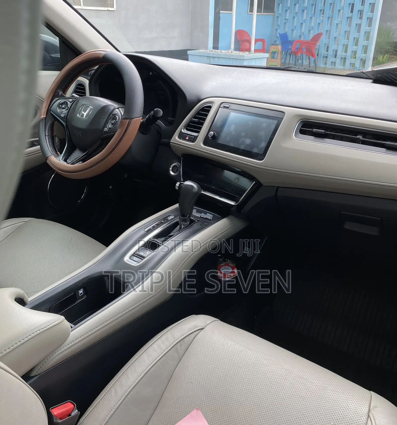 Honda HR-V Touring AWD 2019 Gray