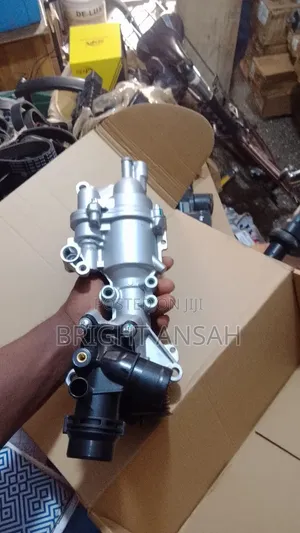 C250 W205 Water Pump