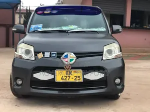 Toyota Sienta 2014 Gray