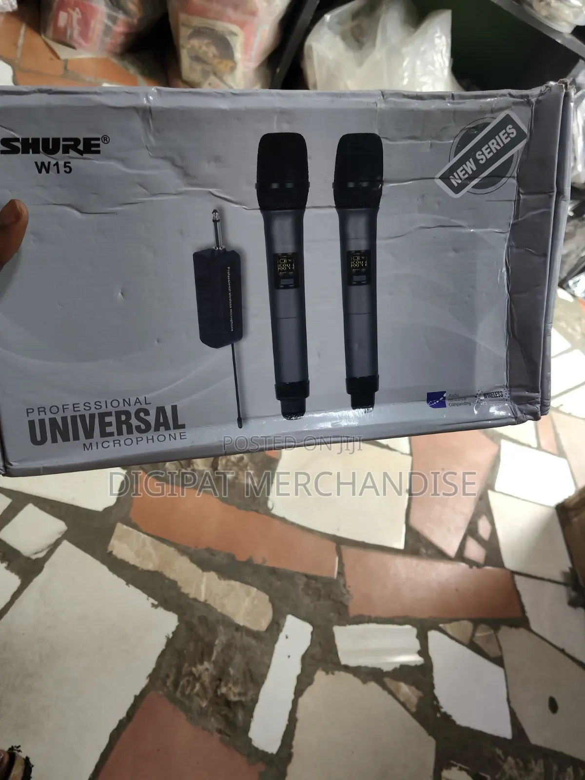 Shure( W15) Professional Universal Microphone