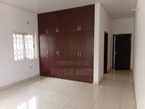 3bdrm House in C25 Estate, Tema Metropolitan for rent