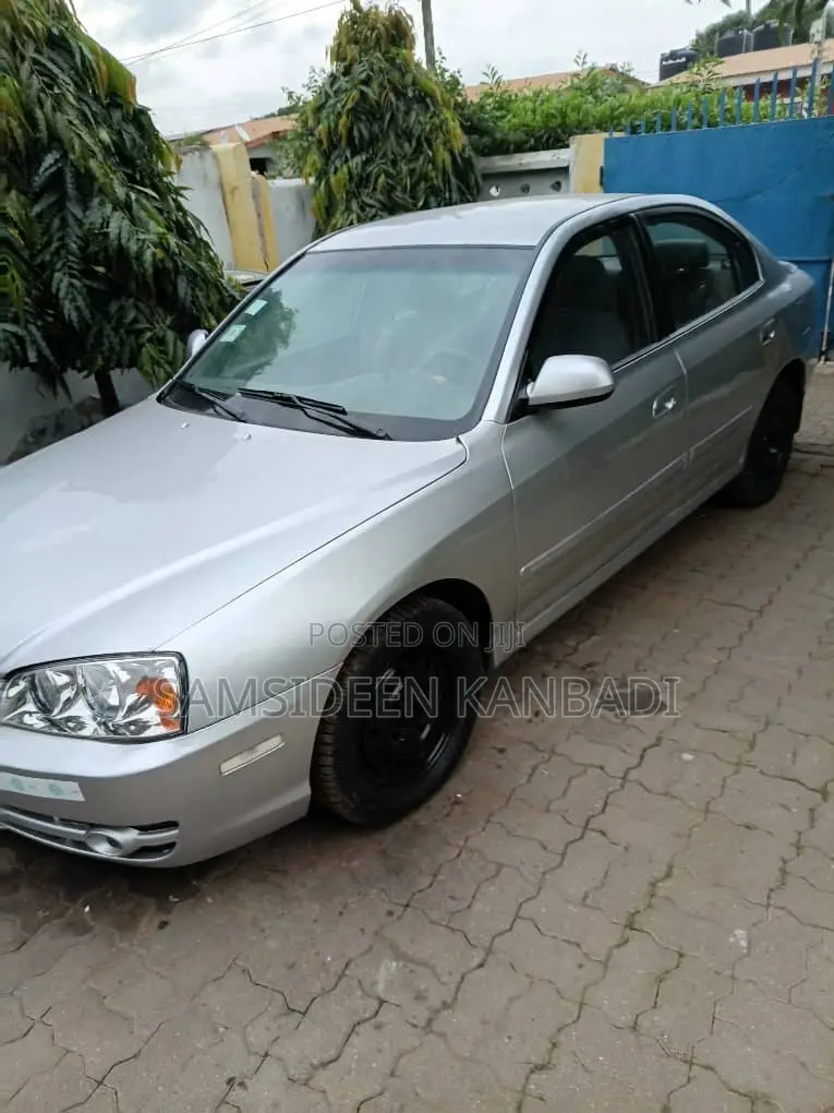 Hyundai Elantra 2008 Silver