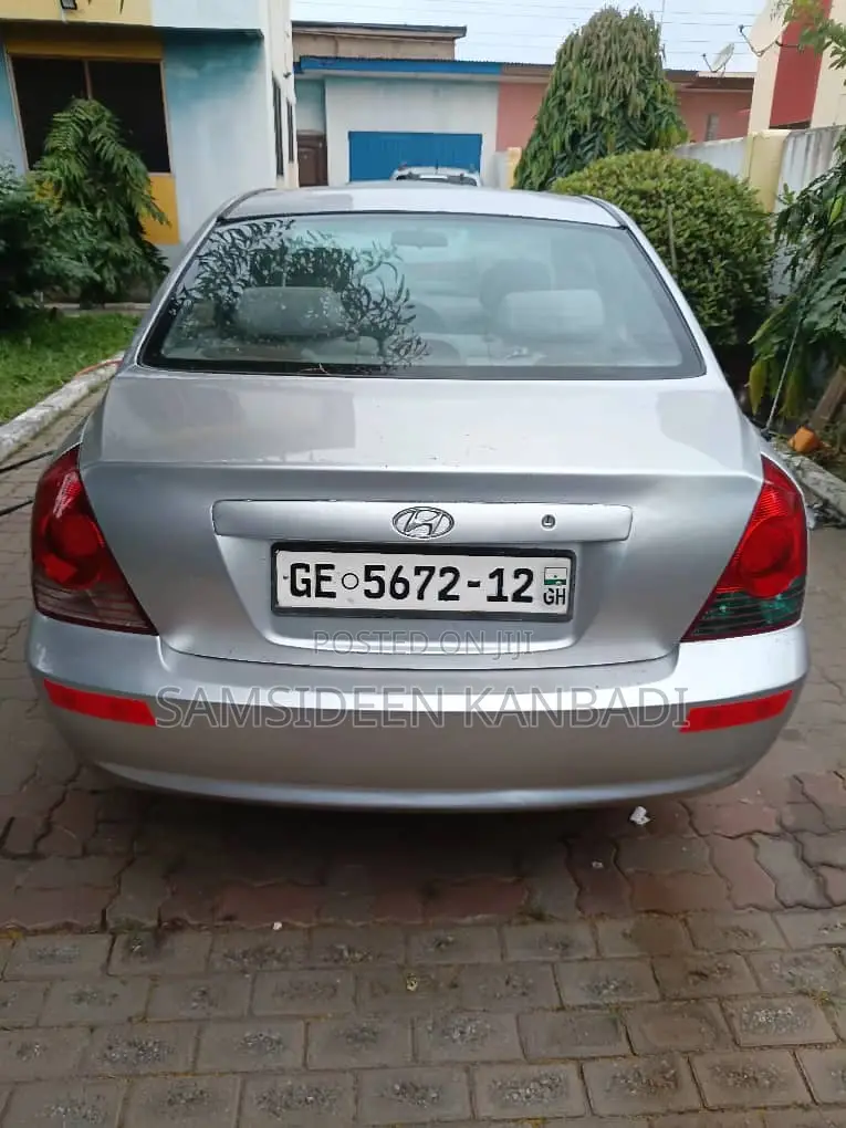 Hyundai Elantra 2008 Silver