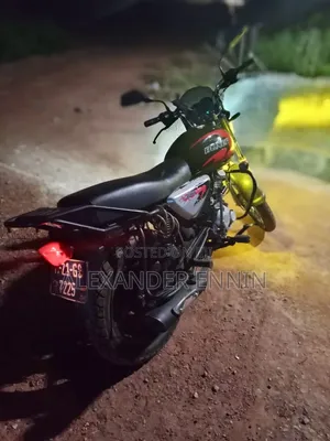 Bajaj Boxer 125 2021 Black