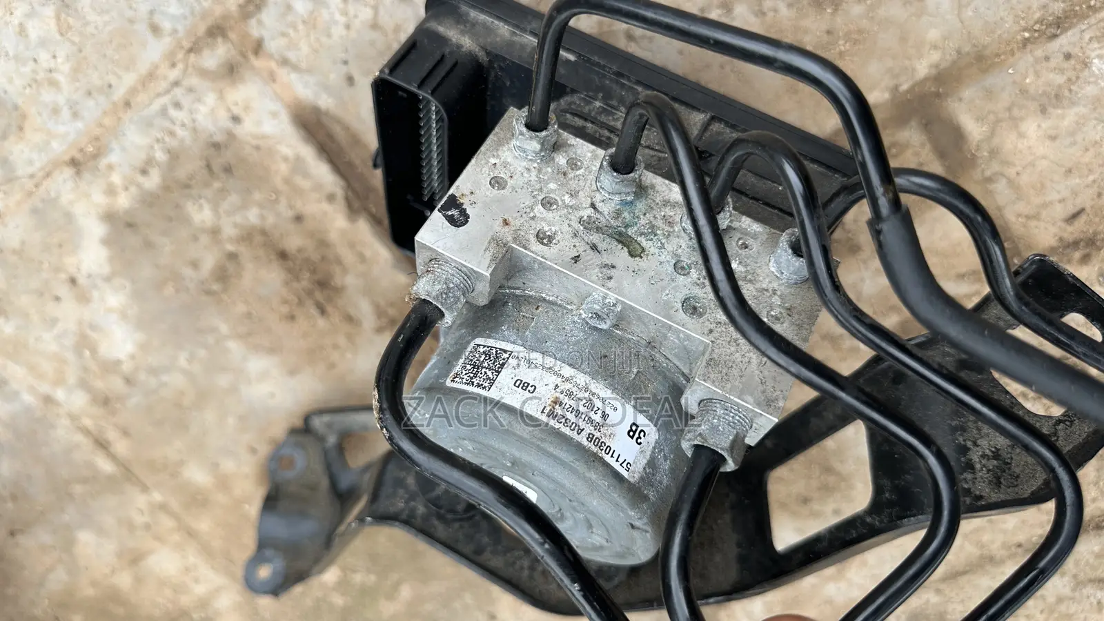 Honda Civic Hybrid 2023-2024 Abs Available